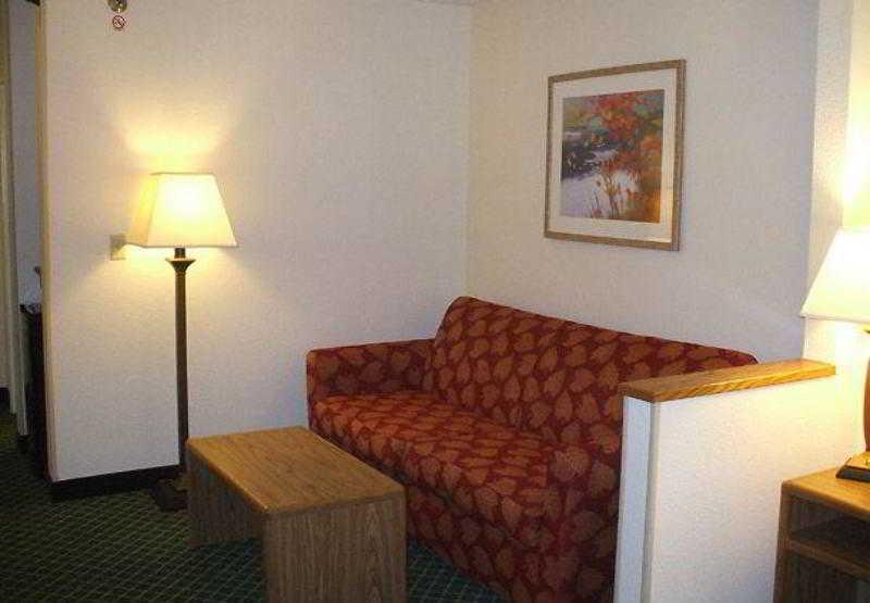 Fairfield Inn & Suites By Marriott Terre Haute Phòng bức ảnh